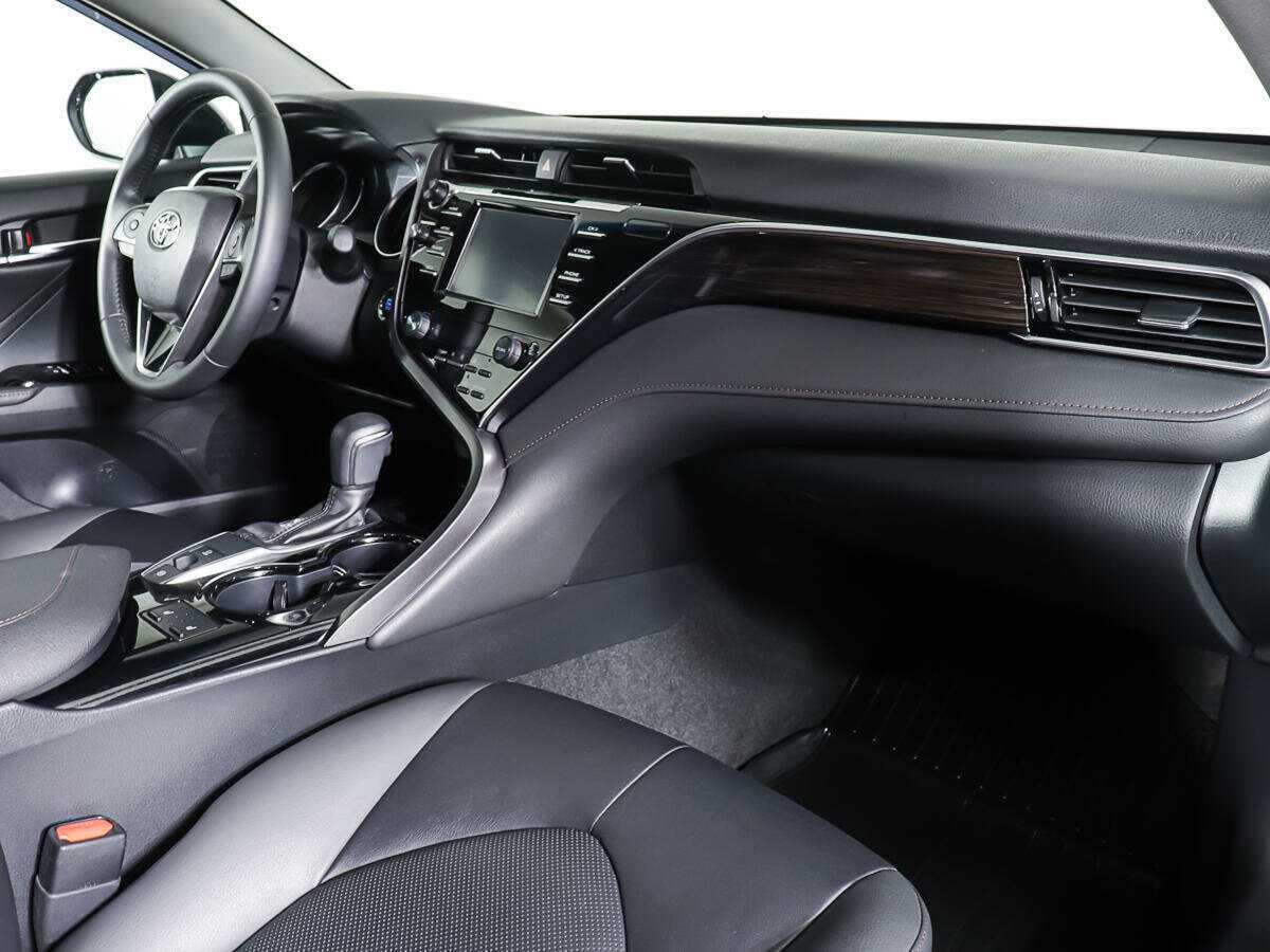 Купить Toyota Camry с пробегом. Фото: #6