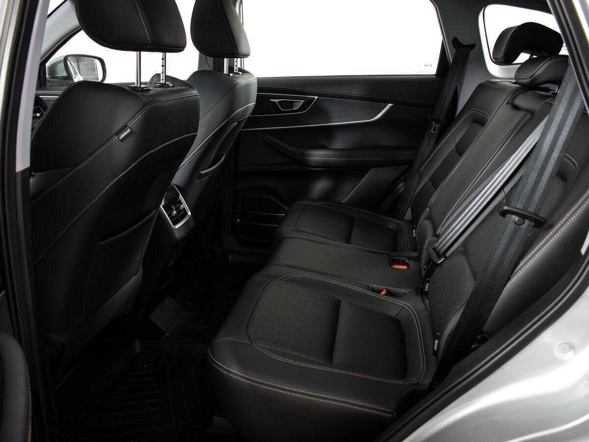 Купить Chery Tiggo 8 с пробегом. Фото: #8