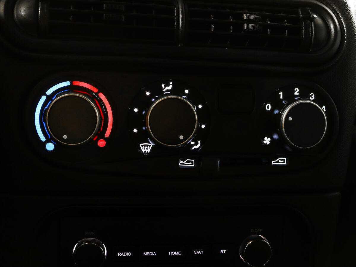 Купить Lada (ВАЗ) Niva с пробегом. Фото: #14