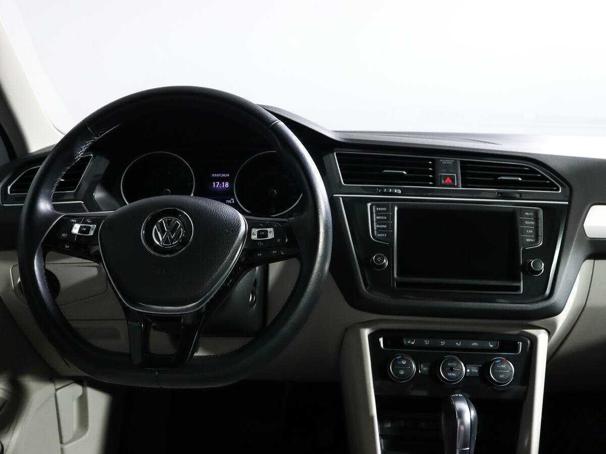 Купить Volkswagen Tiguan с пробегом. Фото: #9