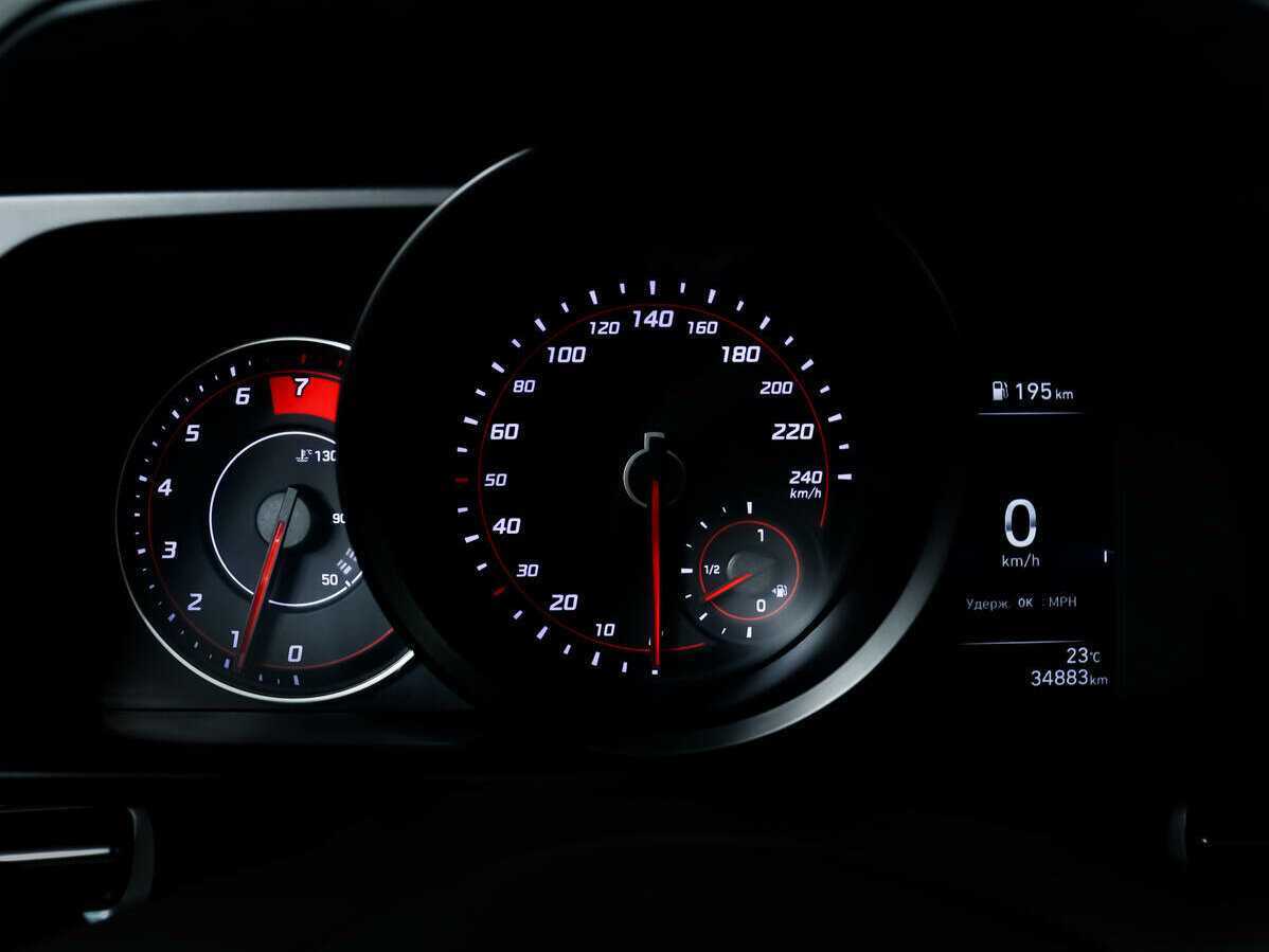 Купить Hyundai Elantra с пробегом. Фото: #9