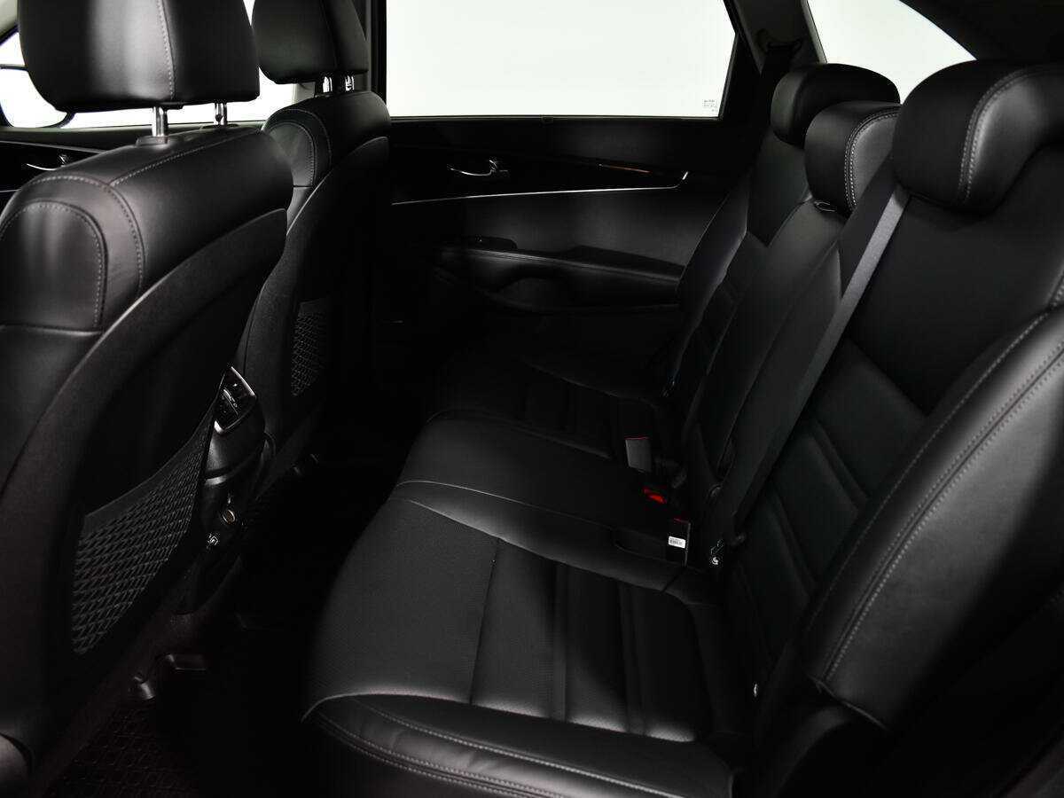 Купить Kia Sorento с пробегом. Фото: #9
