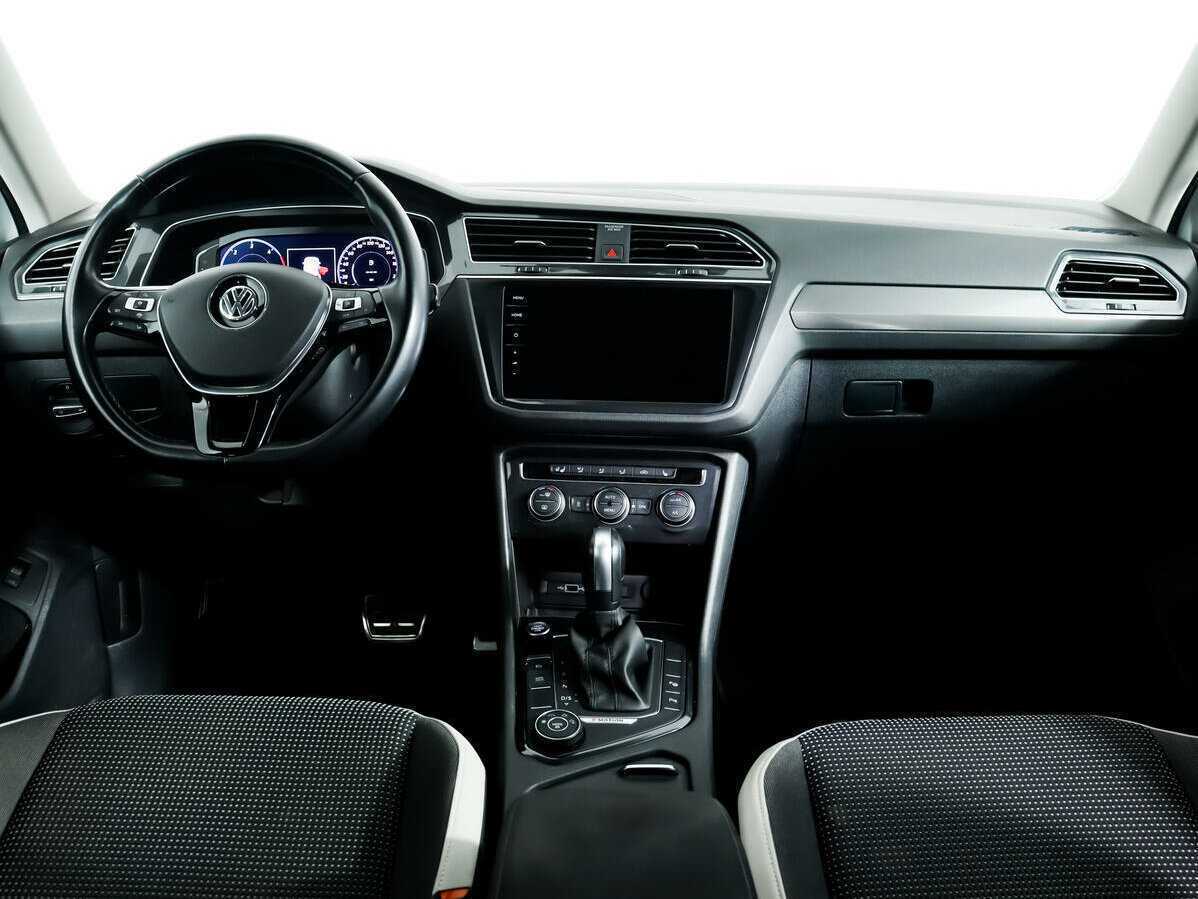 Купить Volkswagen Tiguan с пробегом. Фото: #10