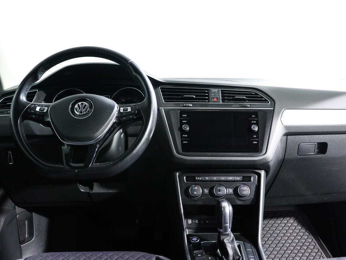 Купить Volkswagen Tiguan с пробегом. Фото: #9