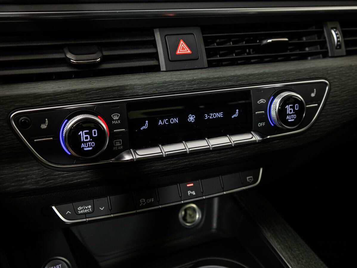 Купить Audi A4 с пробегом. Фото: #12