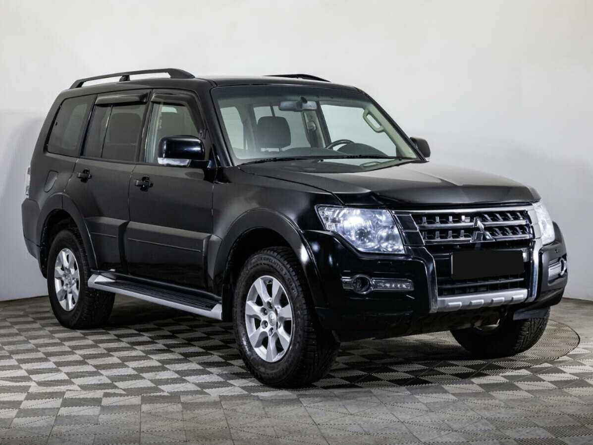 Купить Mitsubishi Pajero с пробегом. Фото: #2