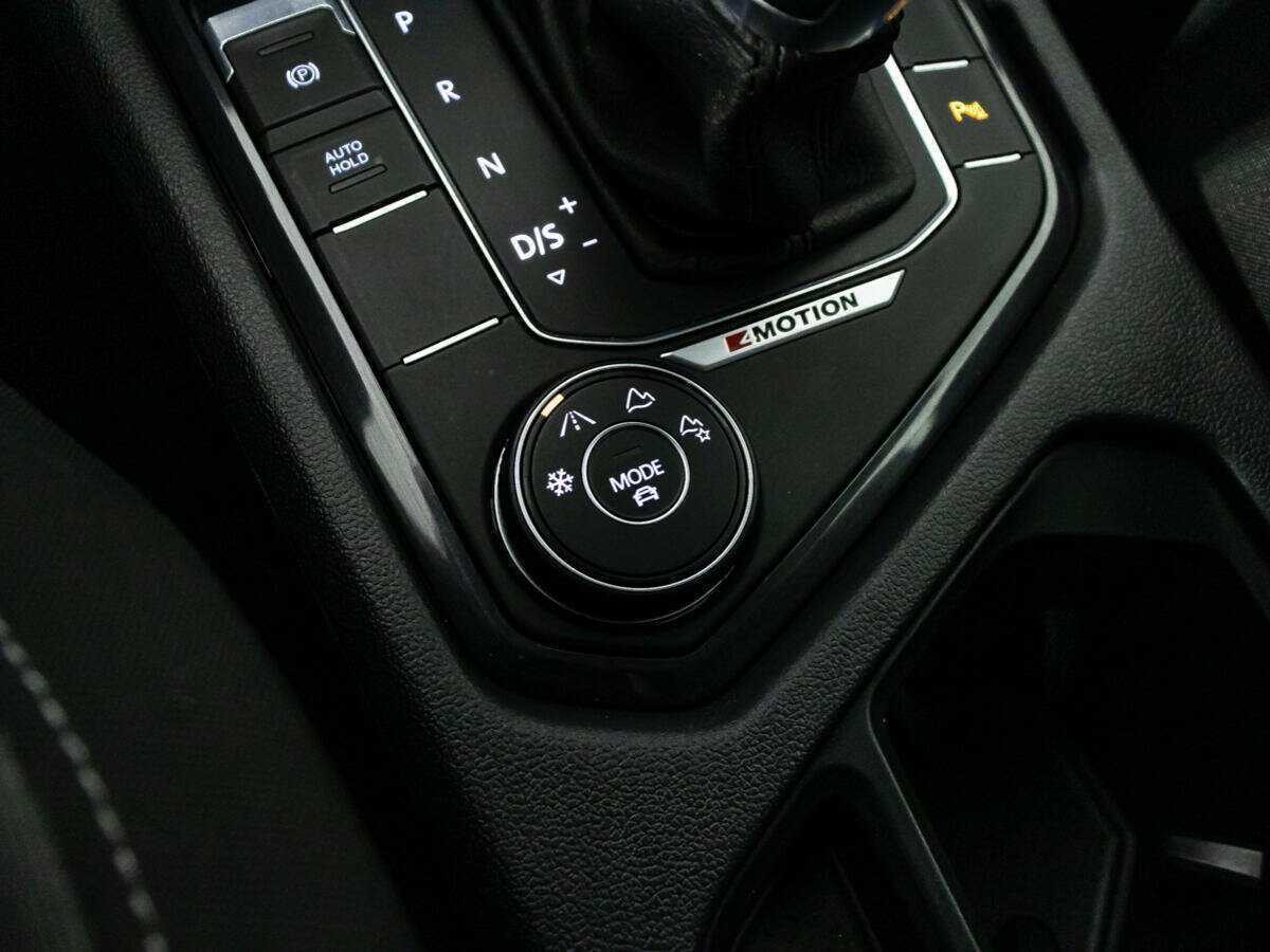 Купить Volkswagen Tiguan с пробегом. Фото: #16