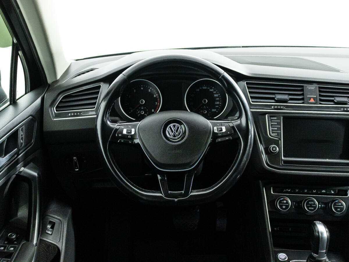 Купить Volkswagen Tiguan с пробегом. Фото: #19