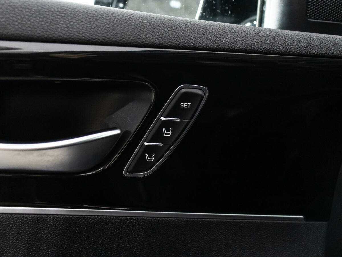 Купить Kia Sorento с пробегом. Фото: #22