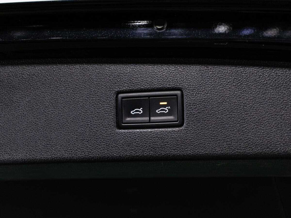 Купить Volkswagen Tiguan с пробегом. Фото: #14