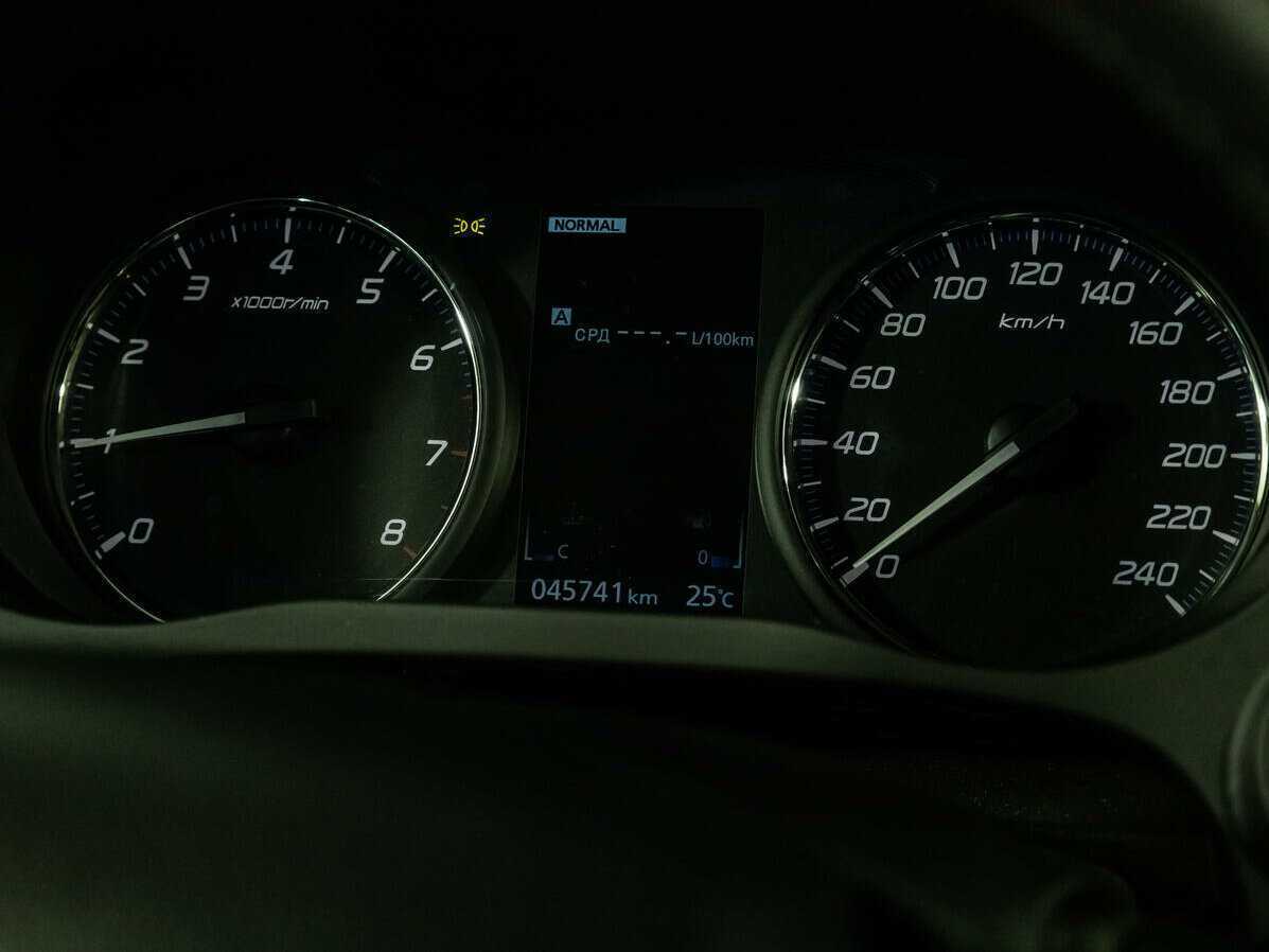 Купить Mitsubishi Outlander с пробегом. Фото: #10