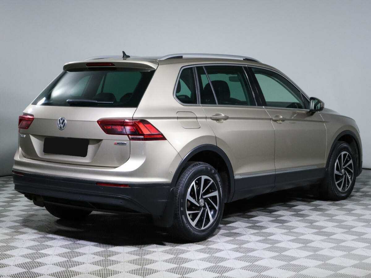 Купить Volkswagen Tiguan с пробегом. Фото: #3