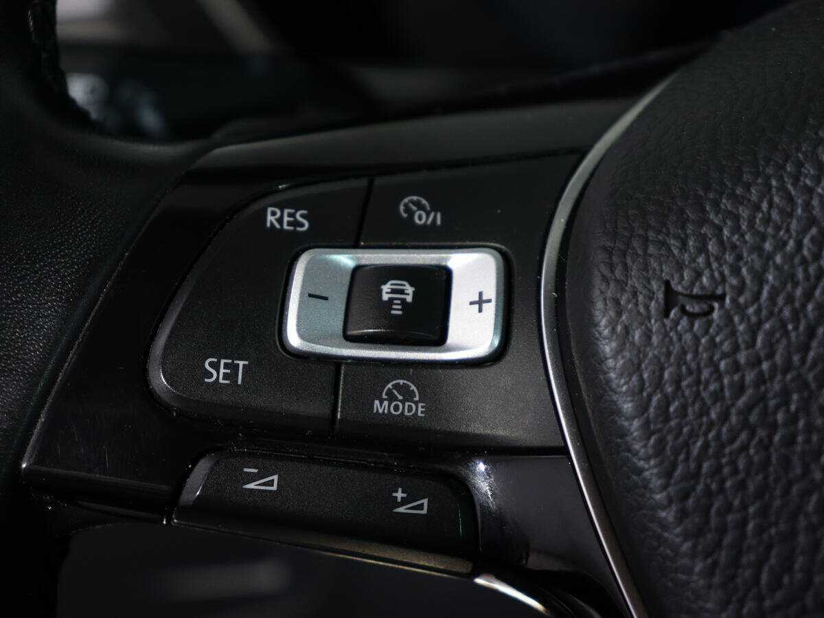 Купить Volkswagen Tiguan с пробегом. Фото: #16