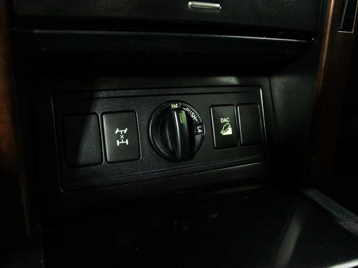 Купить Toyota Land Cruiser Prado с пробегом. Фото: #15