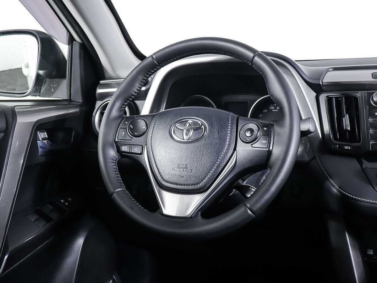 Купить Toyota RAV4 с пробегом. Фото: #12