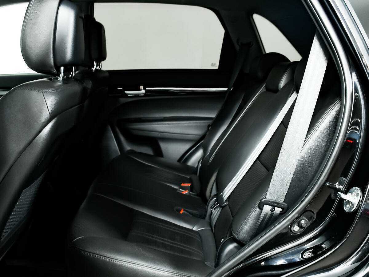 Купить Kia Sorento с пробегом. Фото: #11