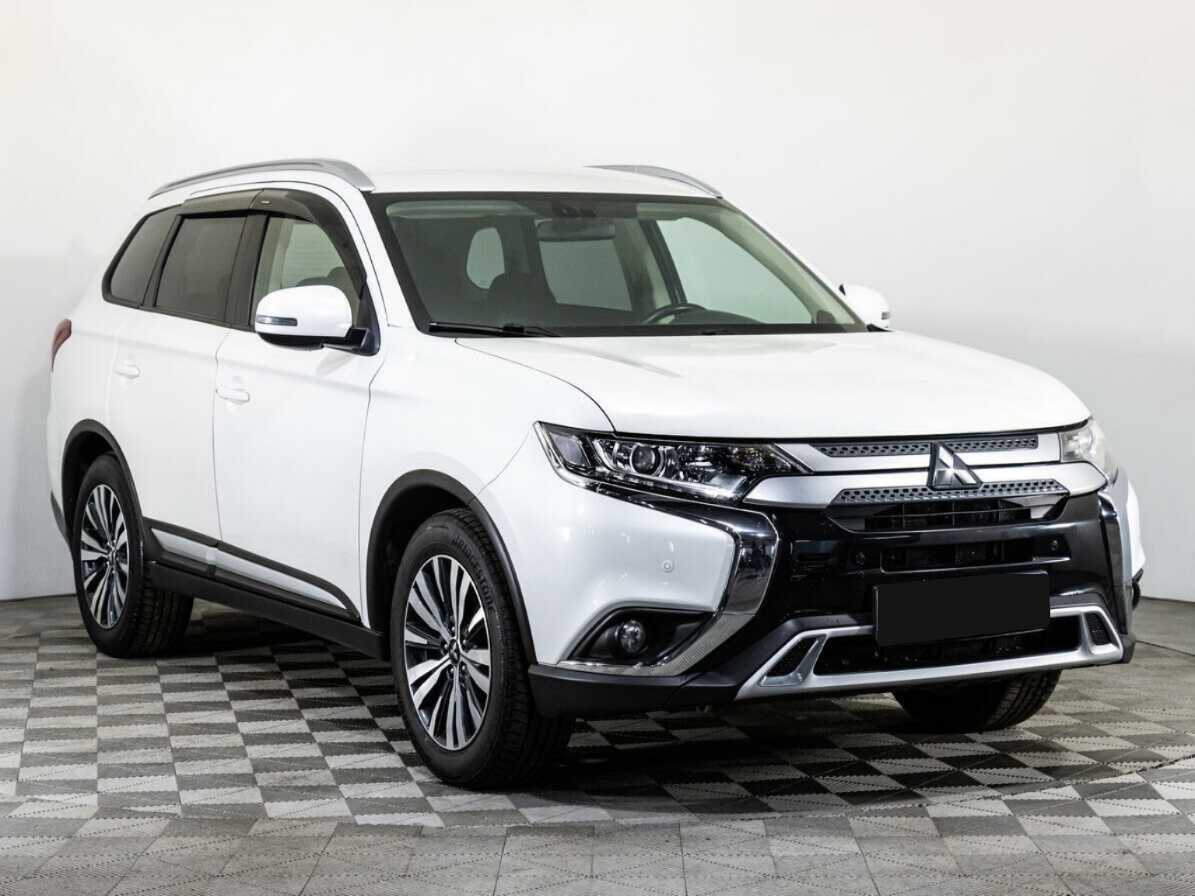 Купить Mitsubishi Outlander с пробегом. Фото: #2