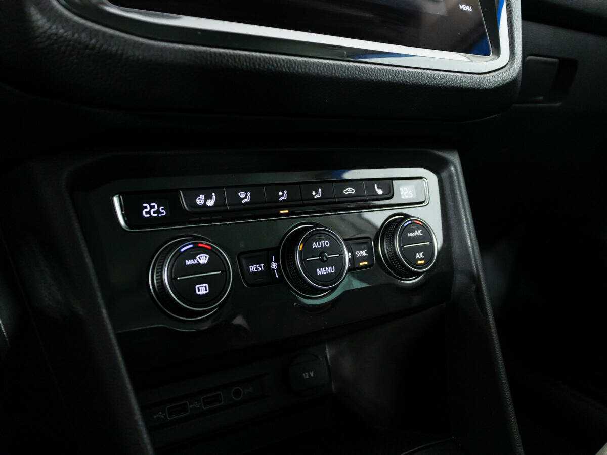 Купить Volkswagen Tiguan с пробегом. Фото: #16