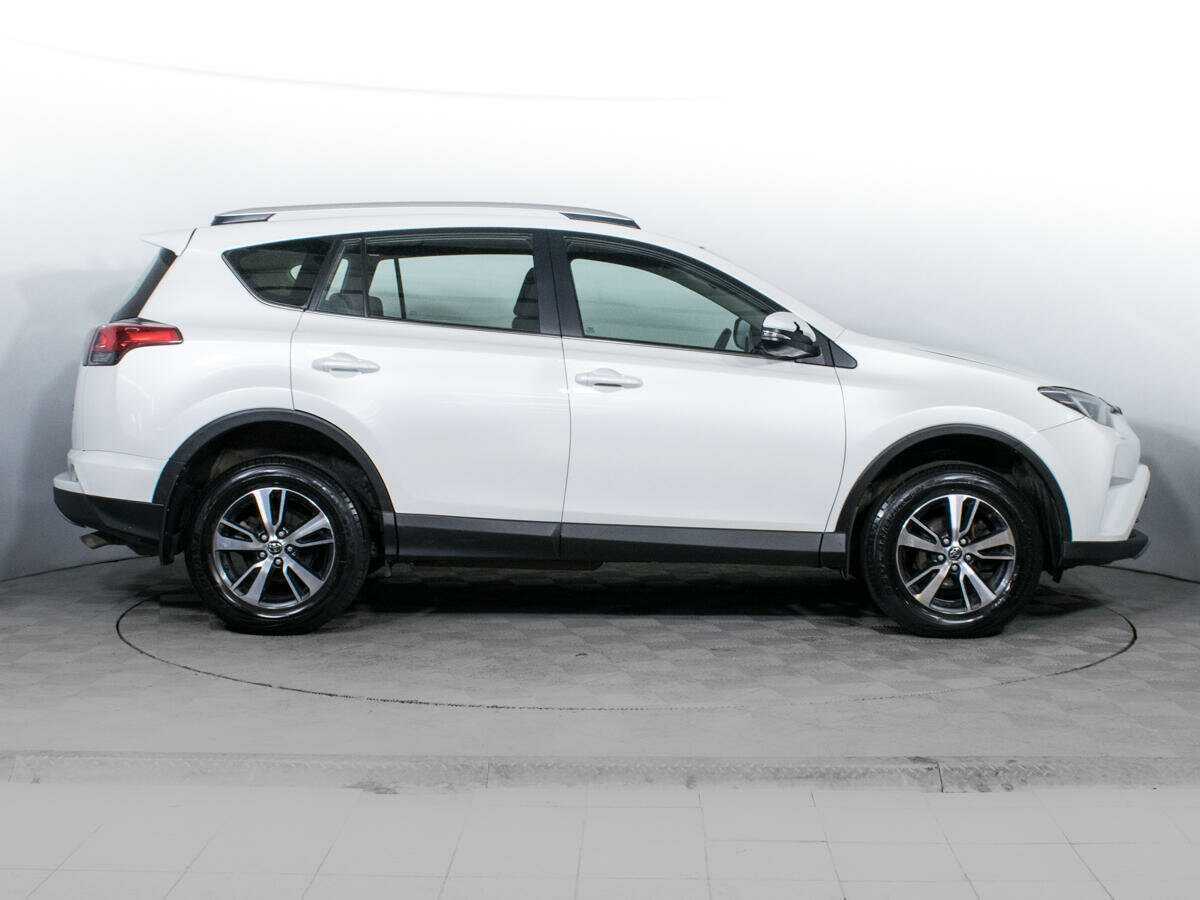 Купить Toyota RAV4 с пробегом. Фото: #3