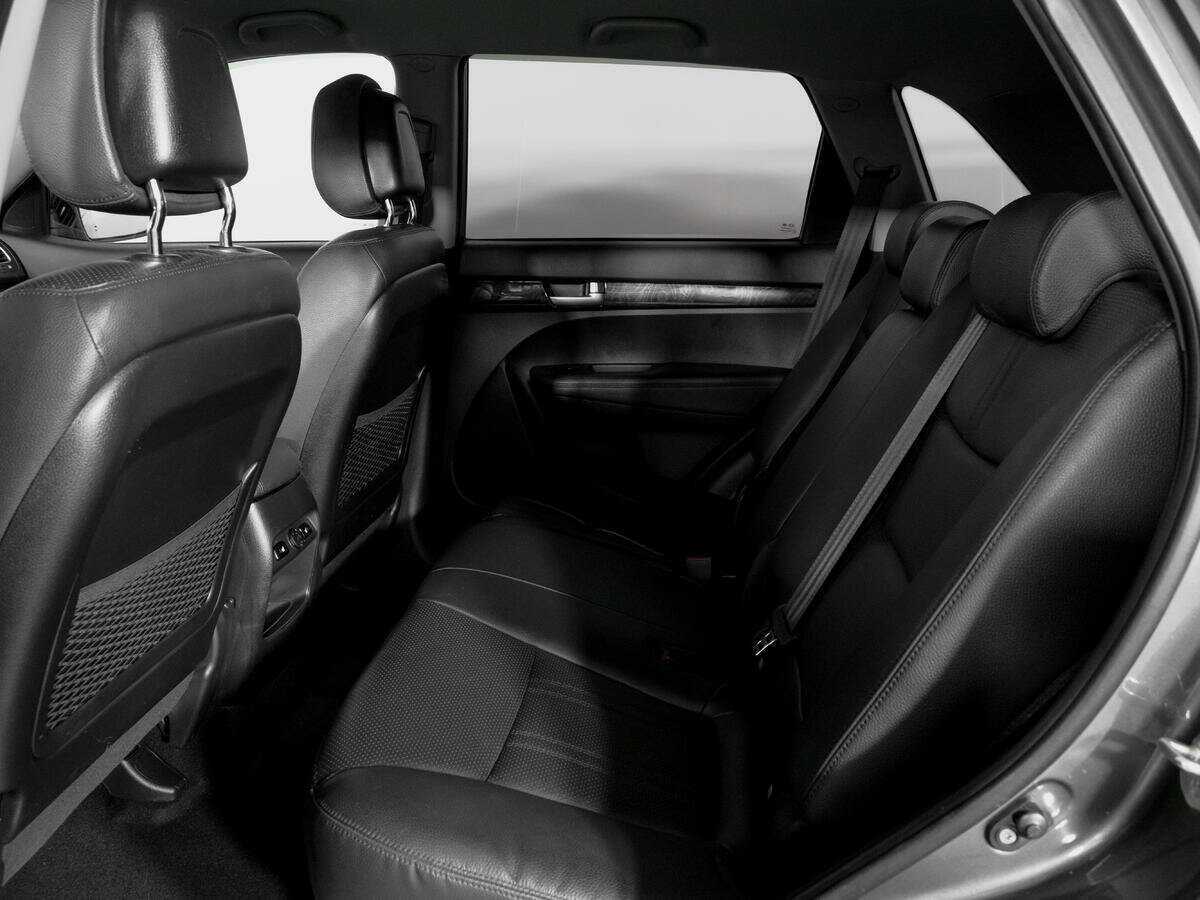 Купить Kia Sorento с пробегом. Фото: #9