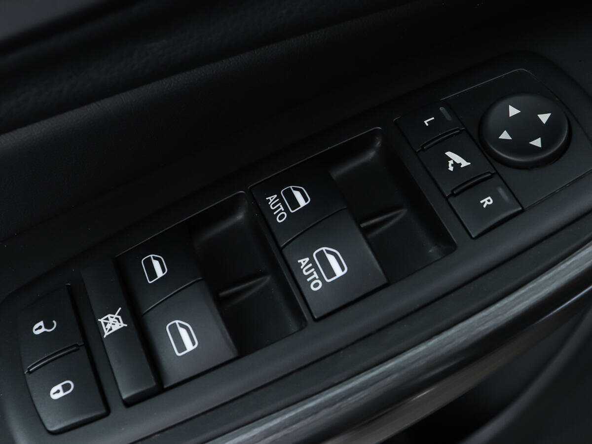 Купить Jeep Cherokee с пробегом. Фото: #15