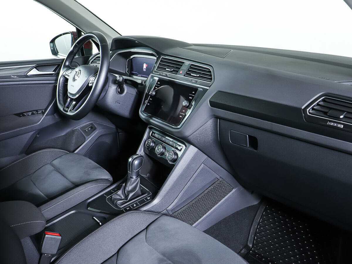 Купить Volkswagen Tiguan с пробегом. Фото: #7