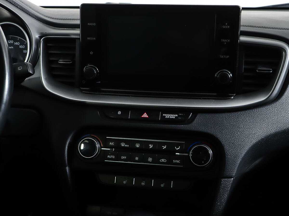 Купить Kia Ceed с пробегом. Фото: #11