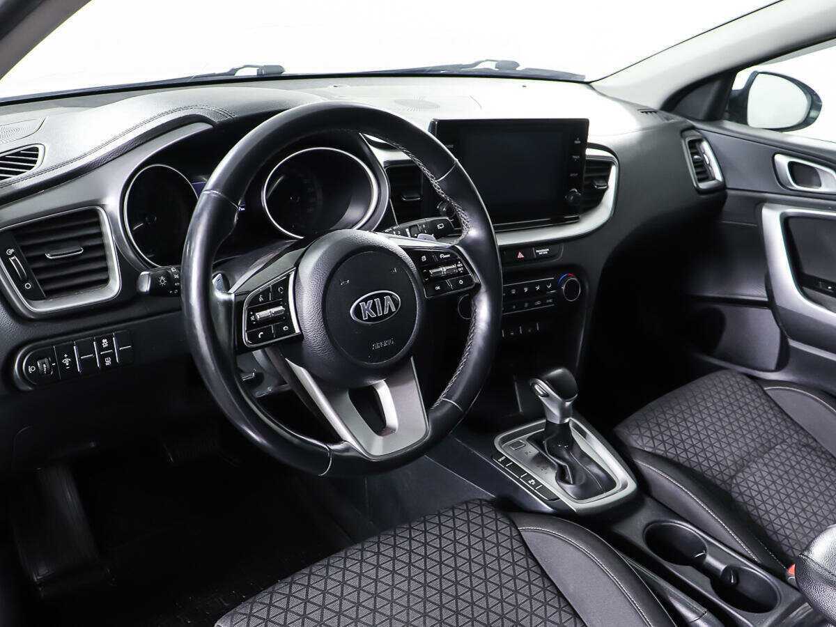 Купить Kia Ceed с пробегом. Фото: #12