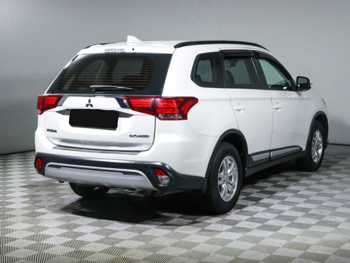 Купить Mitsubishi Outlander с пробегом. Фото: #3