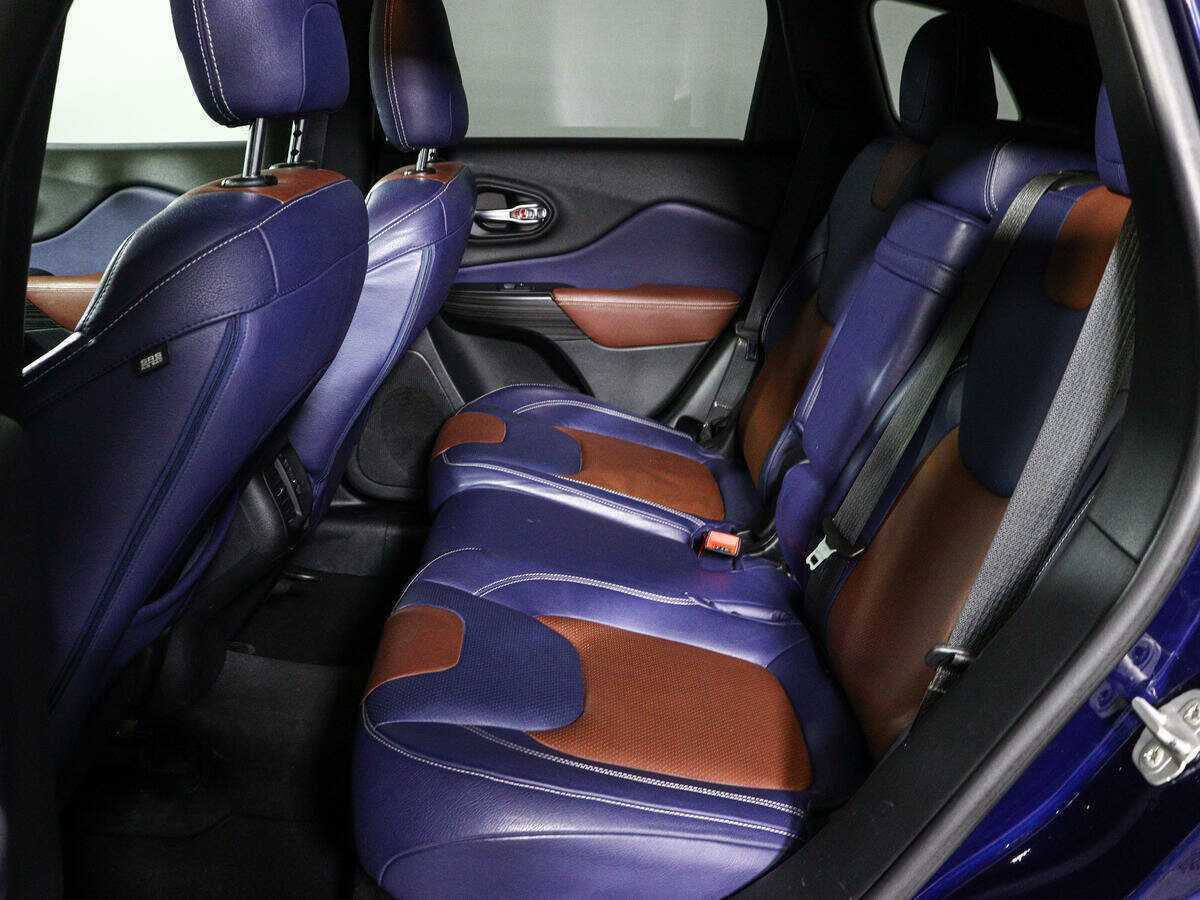 Купить Jeep Cherokee с пробегом. Фото: #7