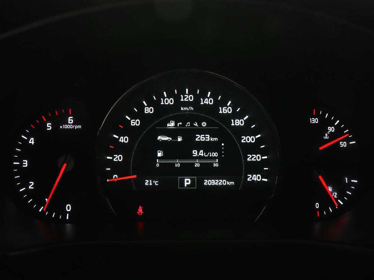 Купить Kia Sorento с пробегом. Фото: #10