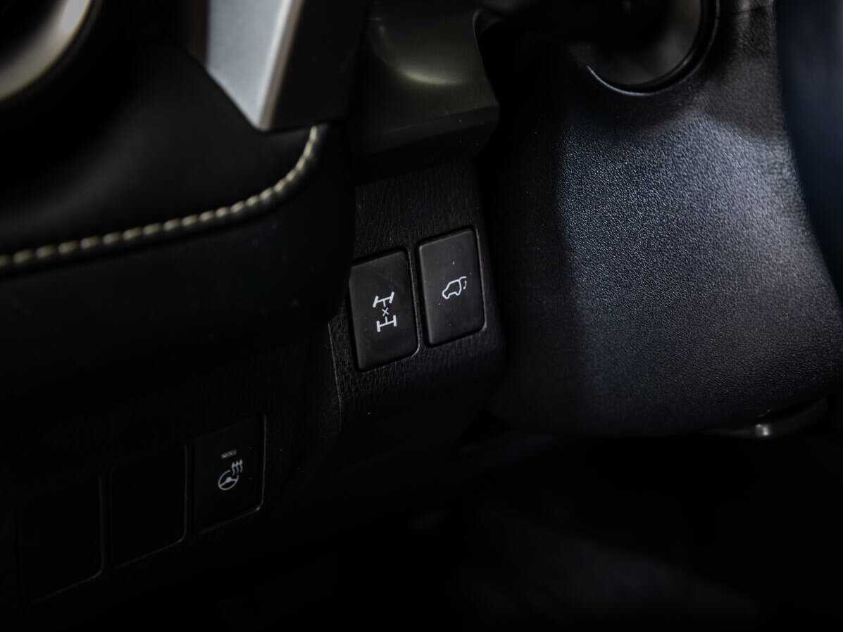 Купить Toyota RAV4 с пробегом. Фото: #14