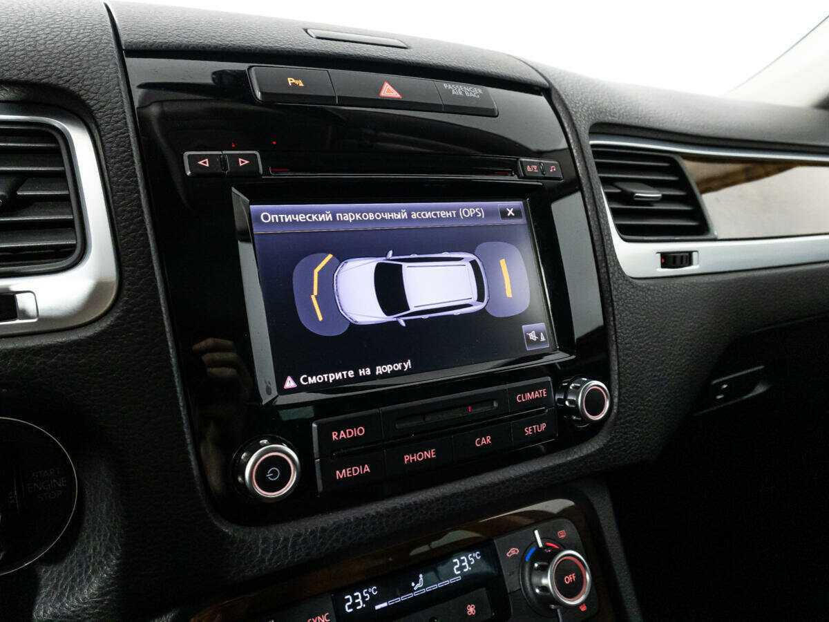 Купить Volkswagen Touareg с пробегом. Фото: #17