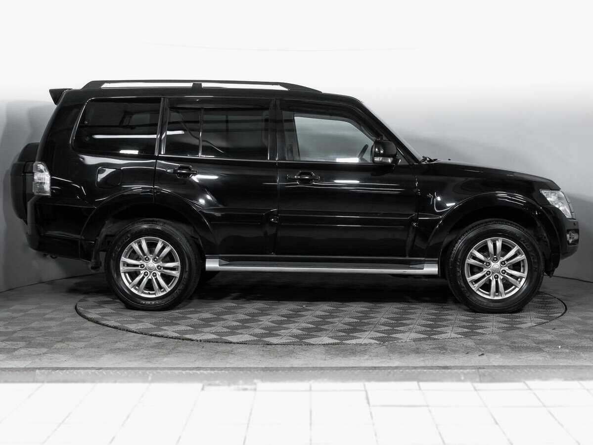 Купить Mitsubishi Pajero с пробегом. Фото: #3