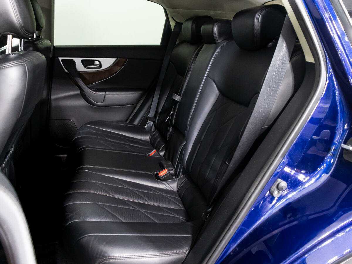 Купить Infiniti FX с пробегом. Фото: #9