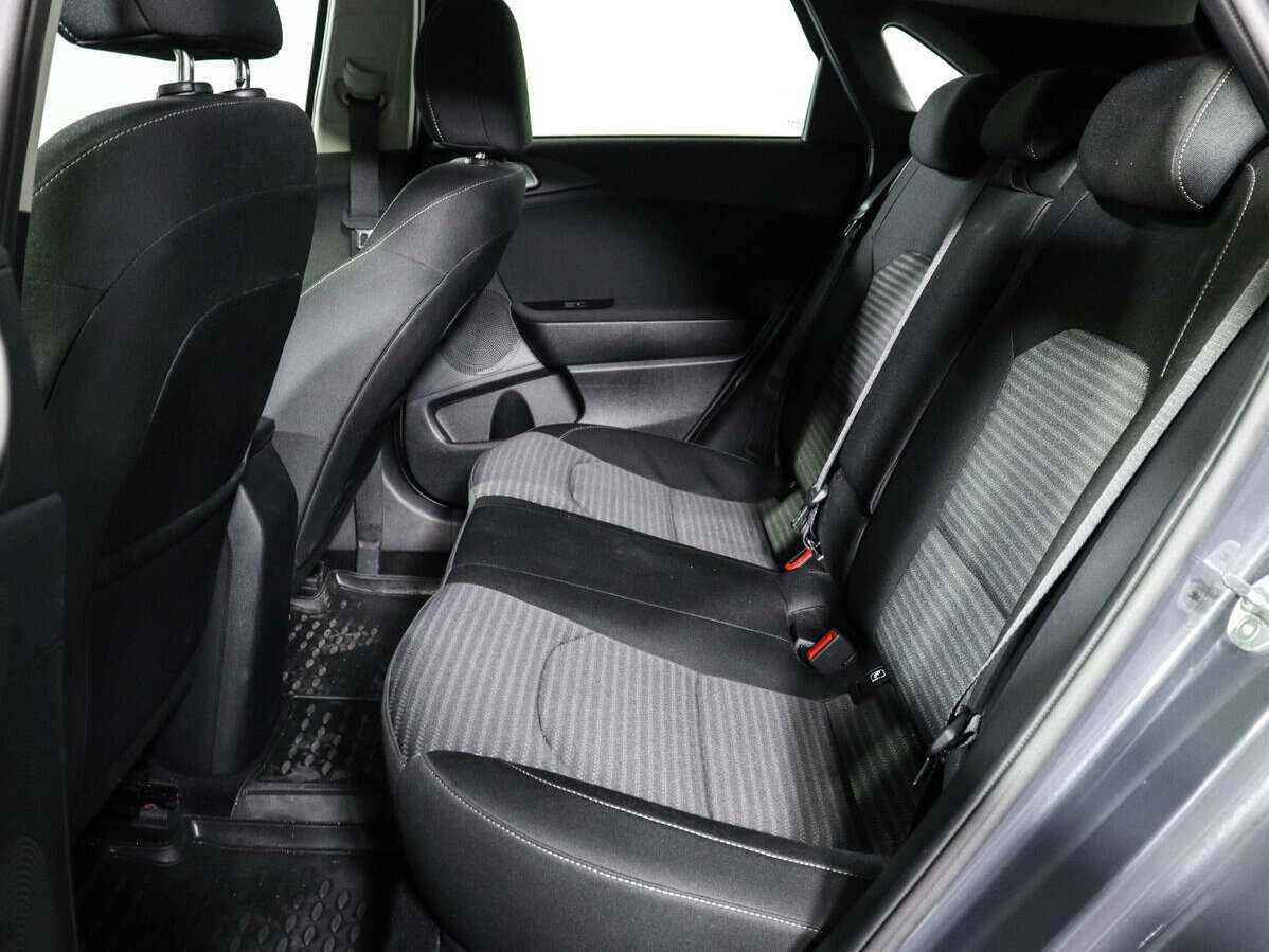 Купить Kia Ceed с пробегом. Фото: #9