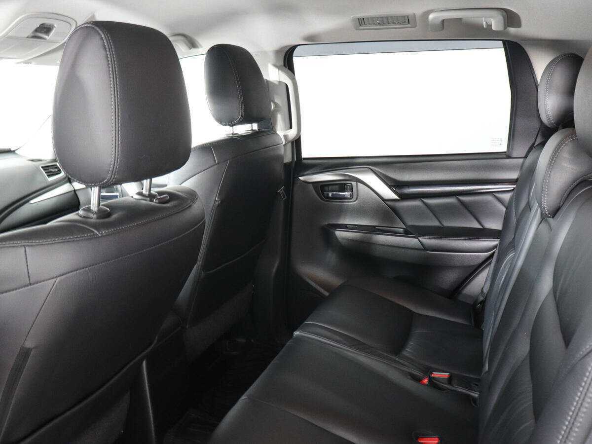 Купить Mitsubishi Pajero Sport с пробегом. Фото: #11