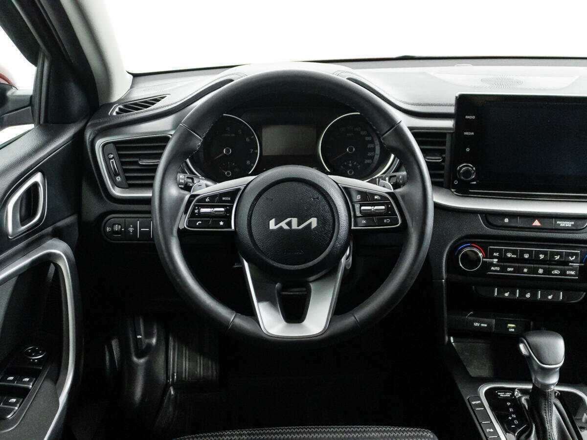 Купить Kia Ceed с пробегом. Фото: #18