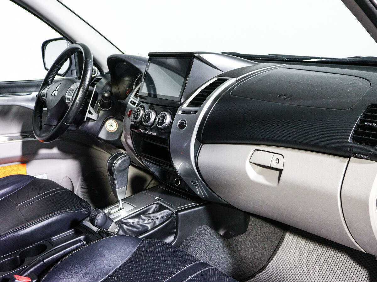 Купить Mitsubishi Pajero Sport с пробегом. Фото: #5