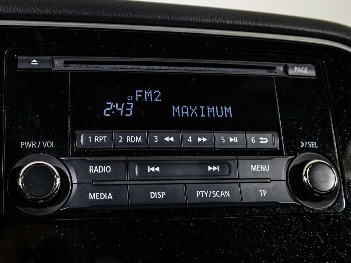 Купить Mitsubishi Outlander с пробегом. Фото: #9