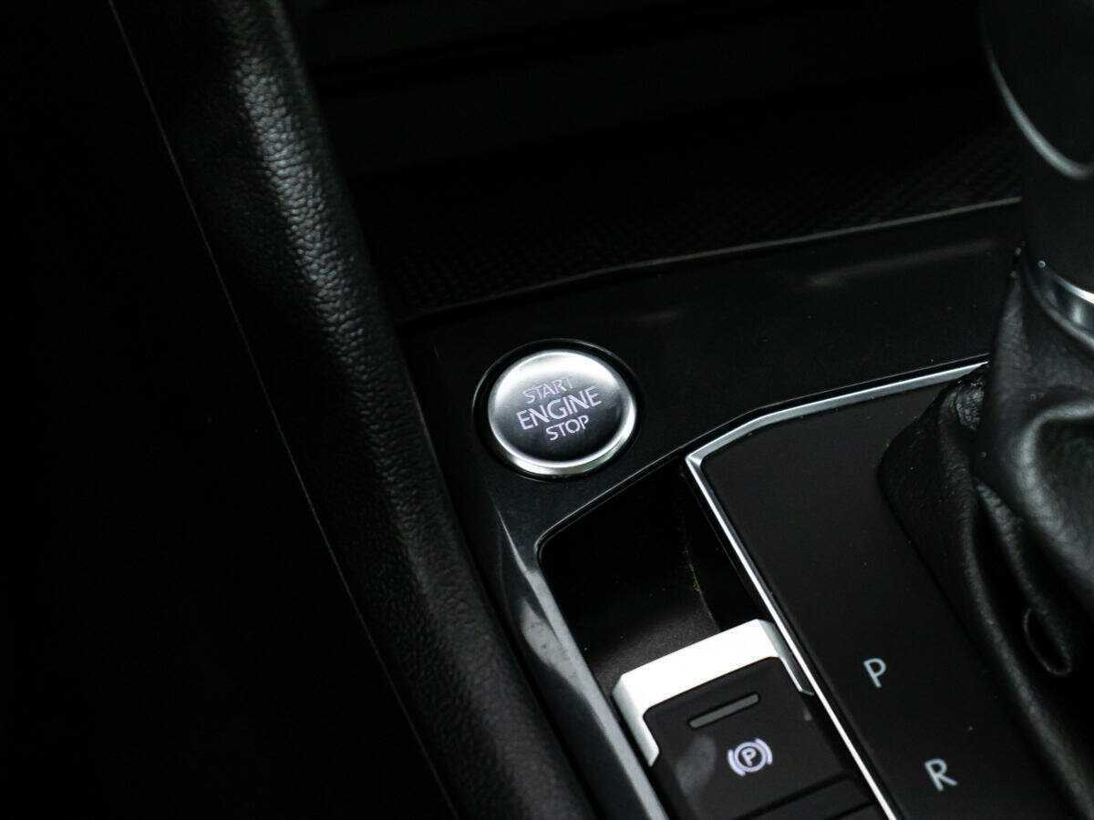Купить Volkswagen Tiguan с пробегом. Фото: #17