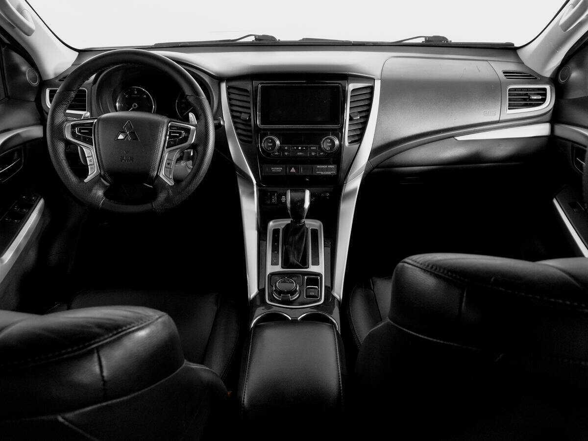 Купить Mitsubishi Pajero Sport с пробегом. Фото: #11