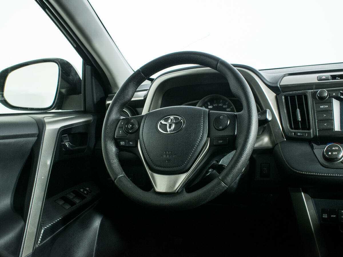 Купить Toyota RAV4 с пробегом. Фото: #13