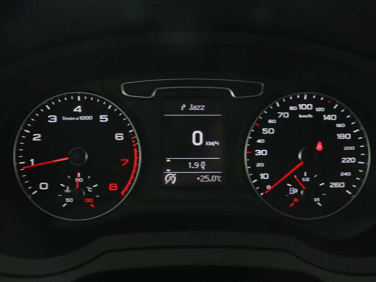 Купить Audi Q3 с пробегом. Фото: #10