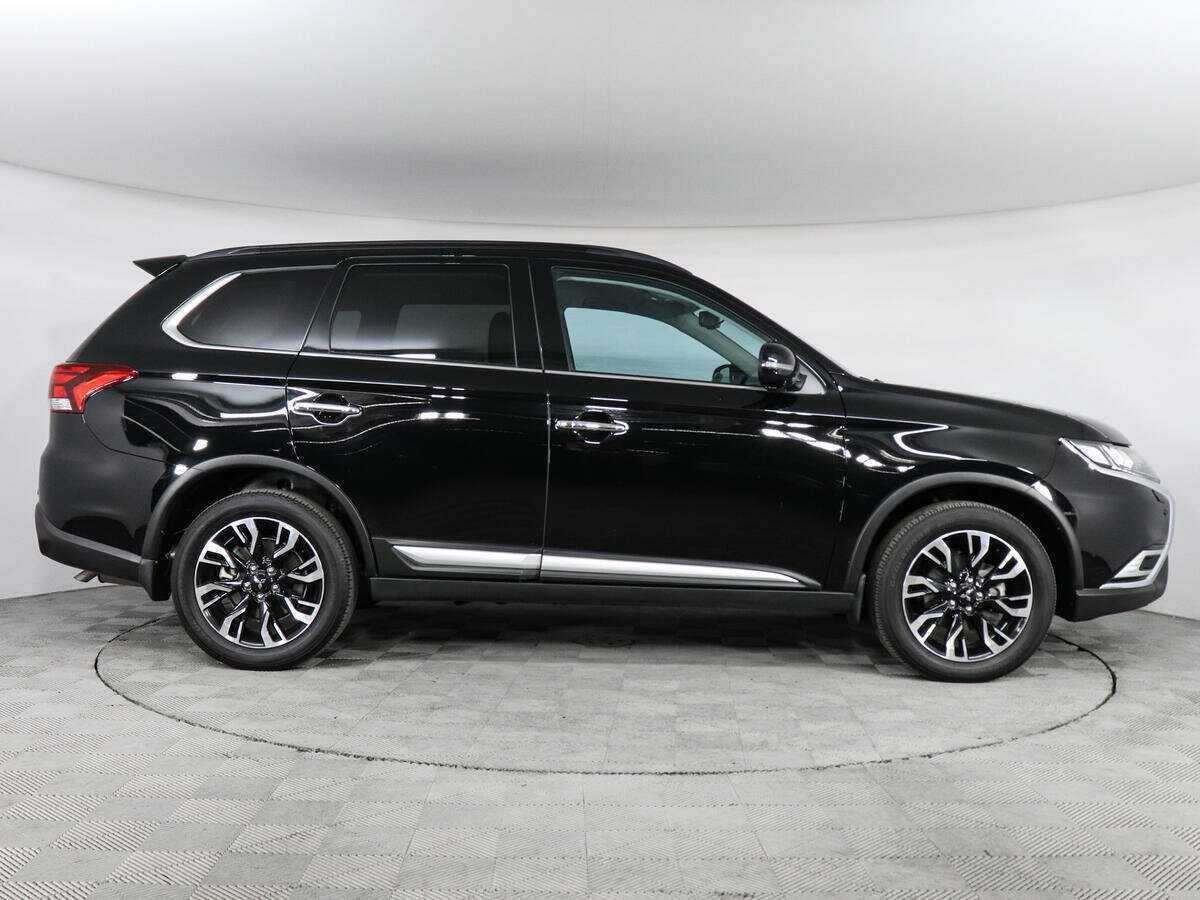 Купить Mitsubishi Outlander с пробегом. Фото: #3