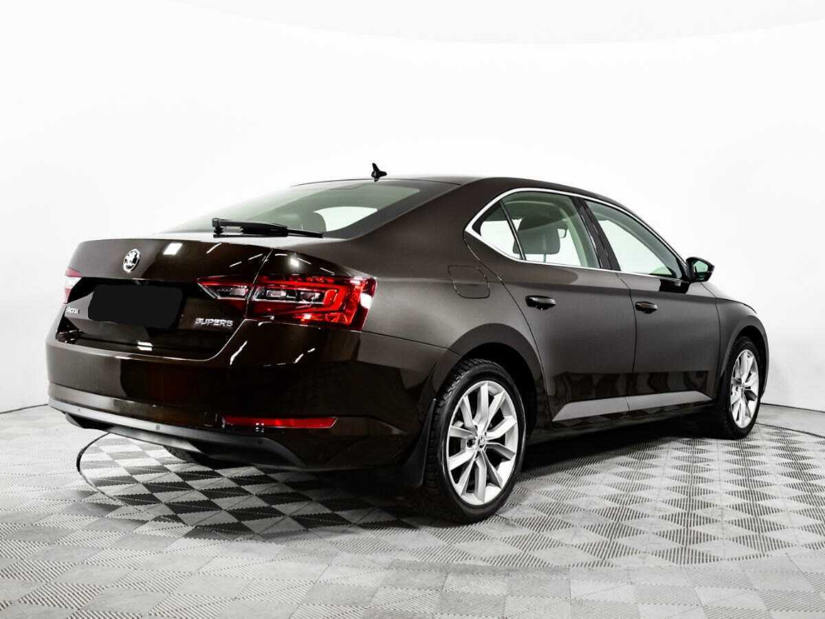 Купить Skoda Superb с пробегом. Фото: #4