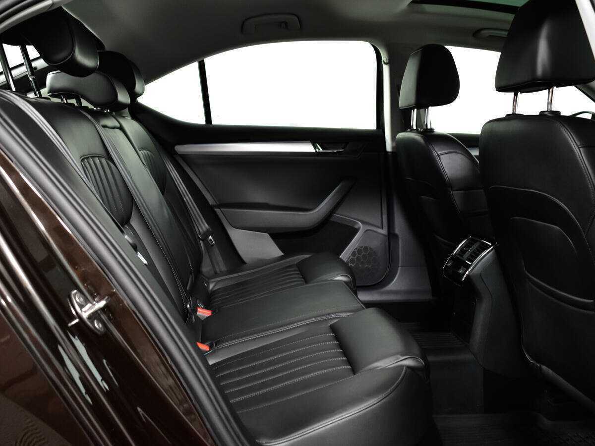 Купить Skoda Superb с пробегом. Фото: #9