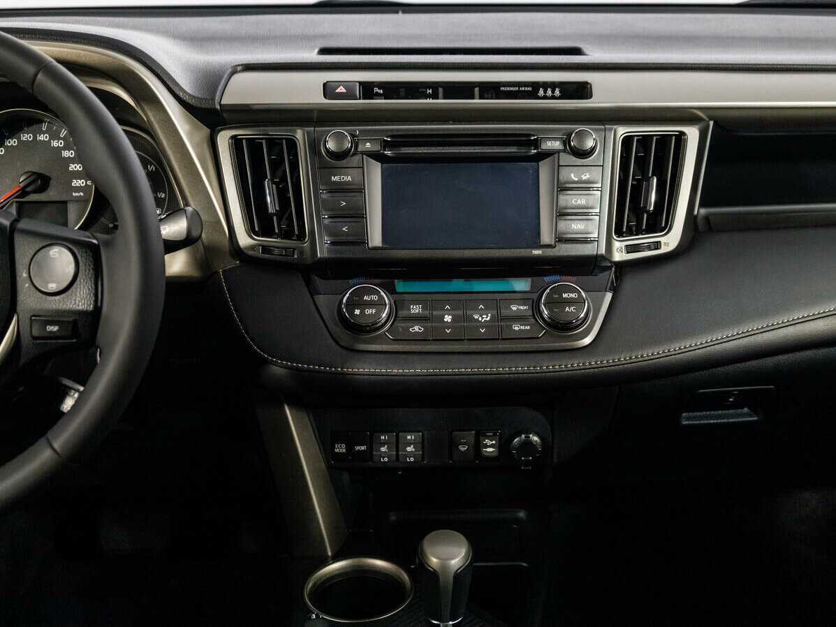 Купить Toyota RAV4 с пробегом. Фото: #12