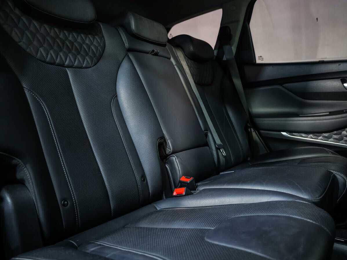 Купить Hyundai Santa Fe с пробегом. Фото: #11