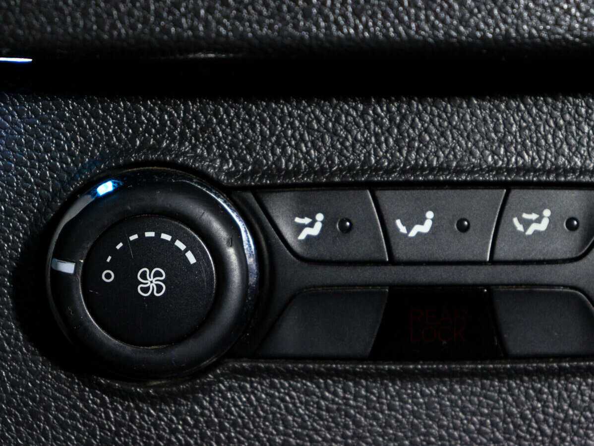 Купить Ford Explorer с пробегом. Фото: #11